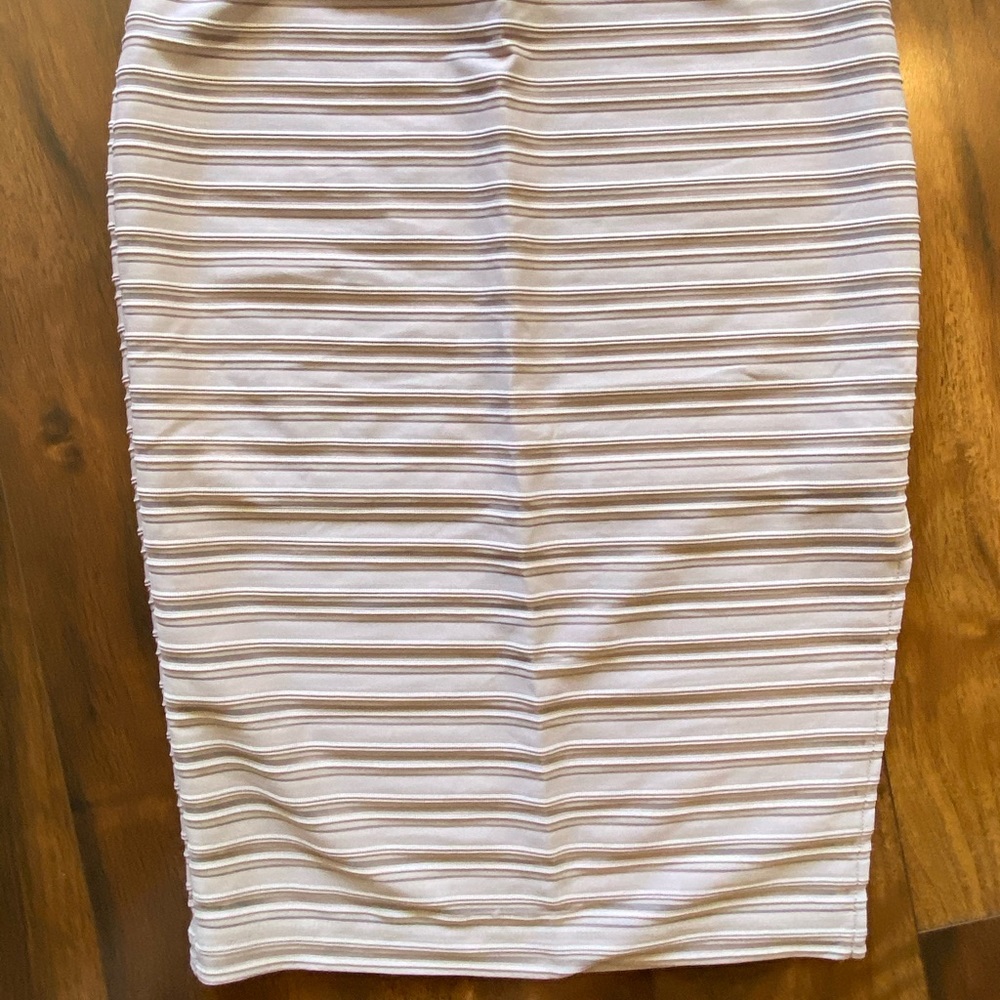 Maurices pencil skirt - Dusty mauve/beige color